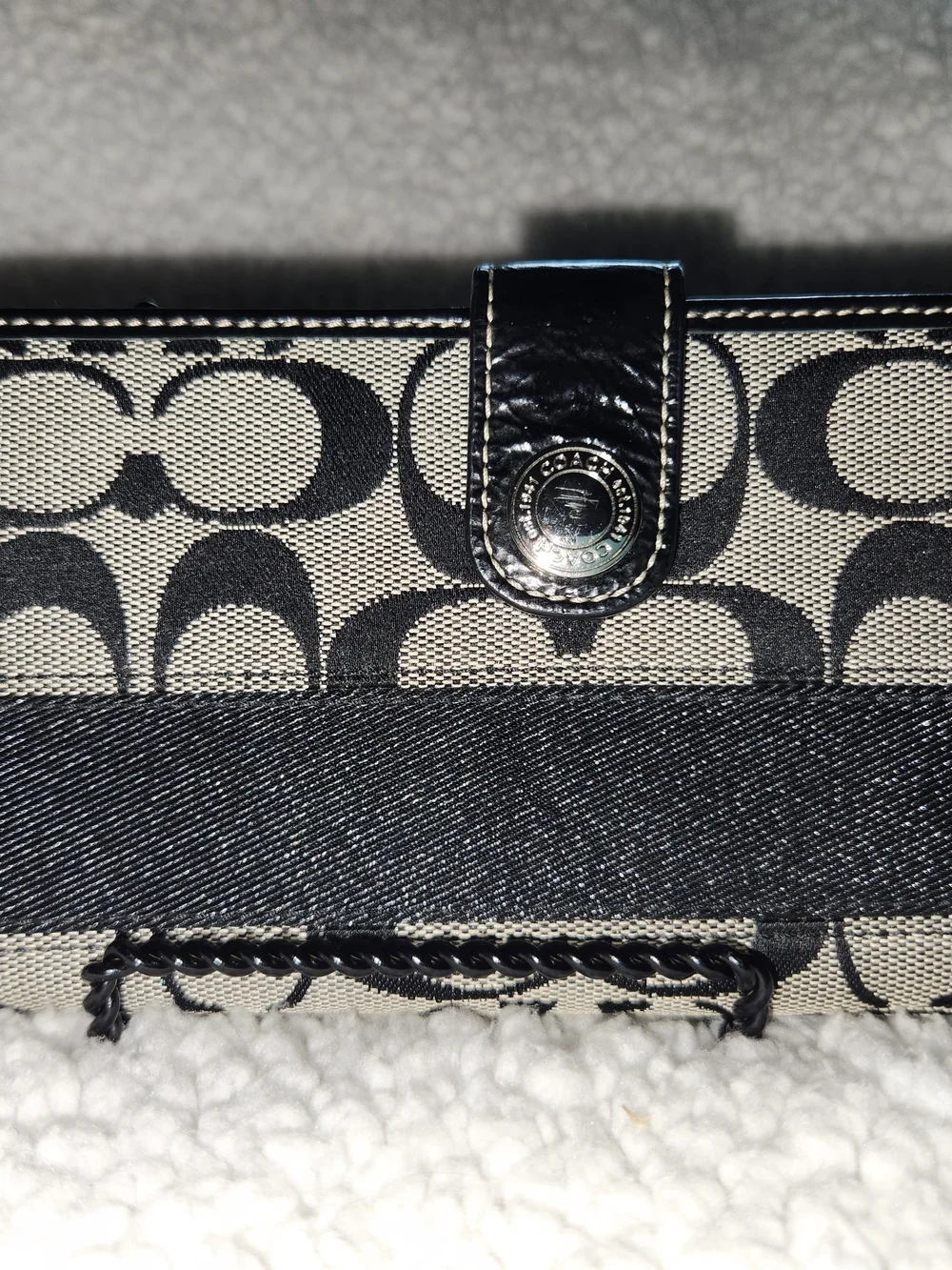 Coach Signature Canvas Wallet in Black And Gray